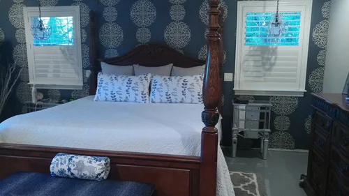Master Bedroom Bedding, Custom bedding and accent pillows that pull a master bedroom together in coordinated designer textiles. By Custom Fabric Creations, St. Petersburg, FL.